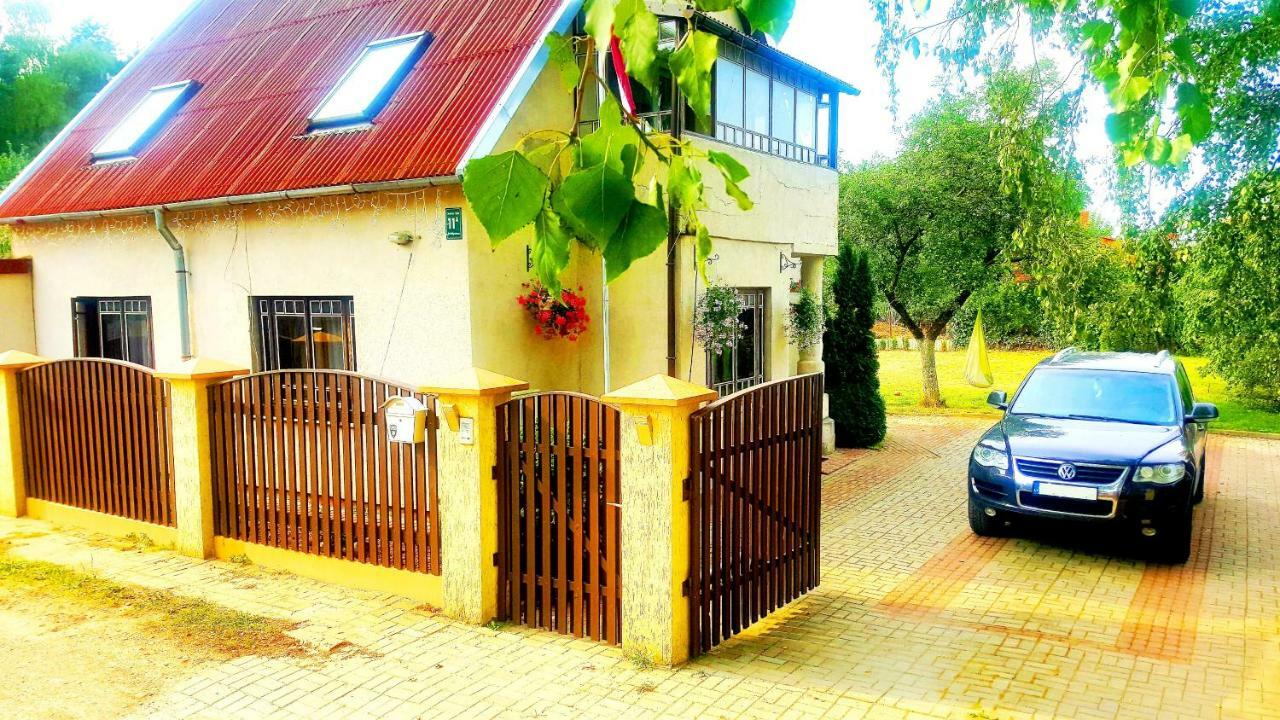 הוילה לייפאז'ה Svetes House - Garden & Bbq & Parking מראה חיצוני תמונה
